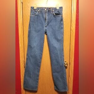 Wrangler Medium Wash Jeans SZ  33x34